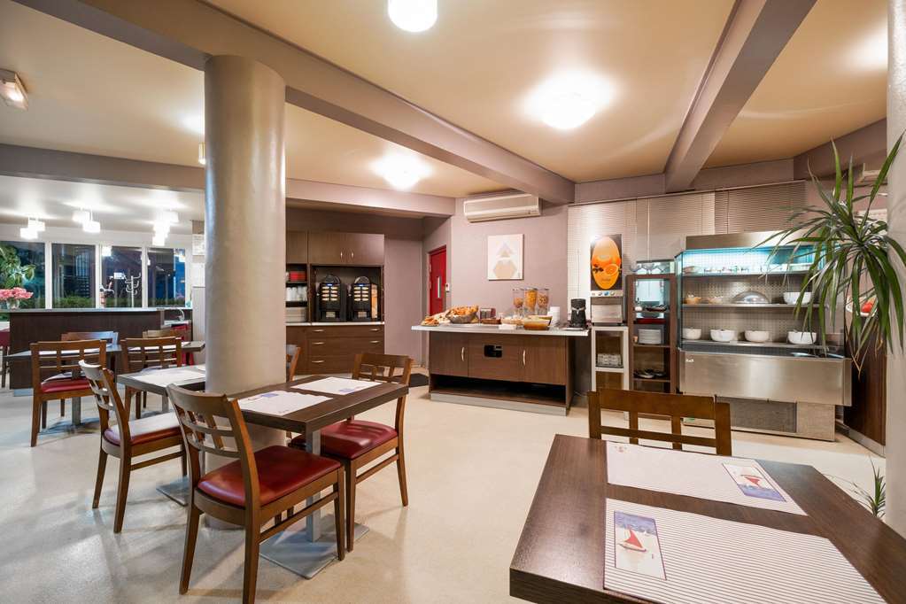 Greet Bordeaux Aeroport Hotel 2*